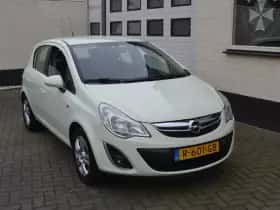 Opel Corsa (2013) thumbnail 2