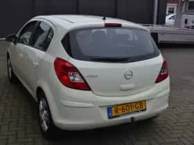 Opel Corsa (2013) thumbnail 4