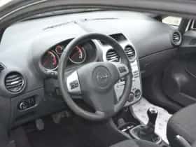 Opel Corsa (2013) thumbnail 7