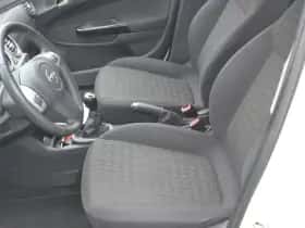 Opel Corsa (2013) thumbnail 8