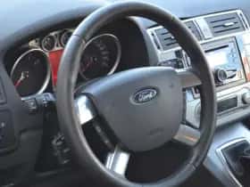 Ford C-Max (2010) thumbnail 8