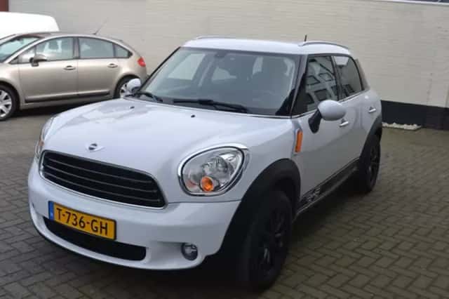 MINI Mini (2012) thumbnail 1