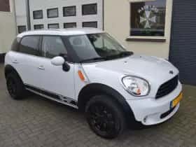 MINI Mini (2012) thumbnail 2