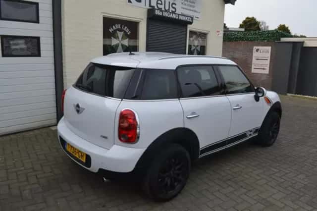 MINI Mini (2012) thumbnail 4