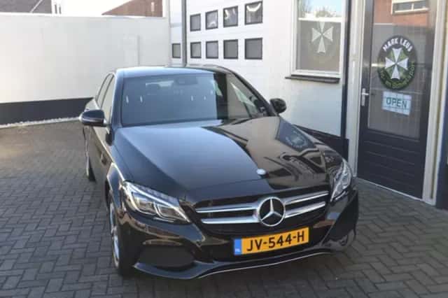 Mercedes-Benz C-Klasse (2016) thumbnail 1