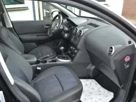 Nissan Qashqai (2011) thumbnail 11