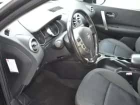 Nissan Qashqai (2011) thumbnail 13