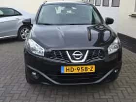 Nissan Qashqai (2011) thumbnail 3