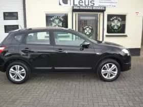 Nissan Qashqai (2011) thumbnail 5