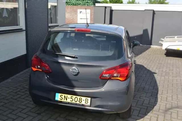Opel Corsa (2016) thumbnail 4