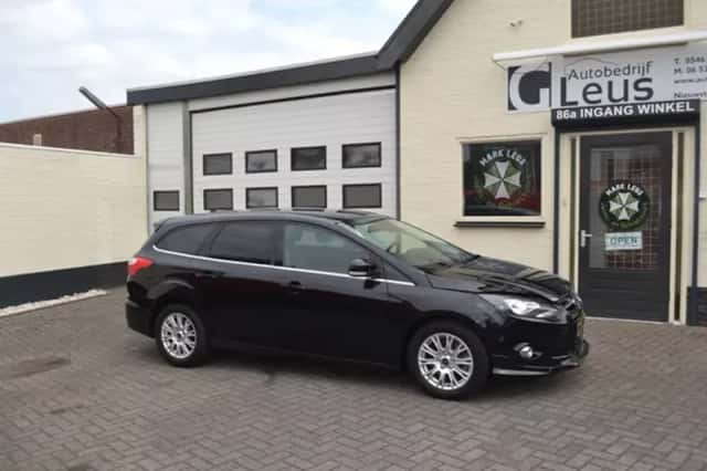 Ford Focus (2011) thumbnail 1