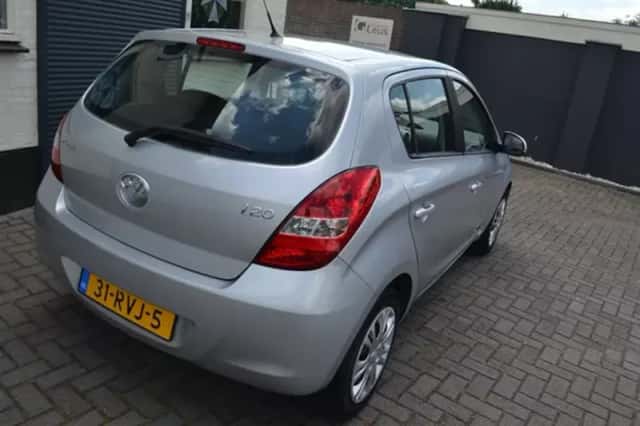 Hyundai i20 (2011) thumbnail 5
