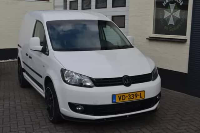 Volkswagen Caddy (2013) thumbnail 2