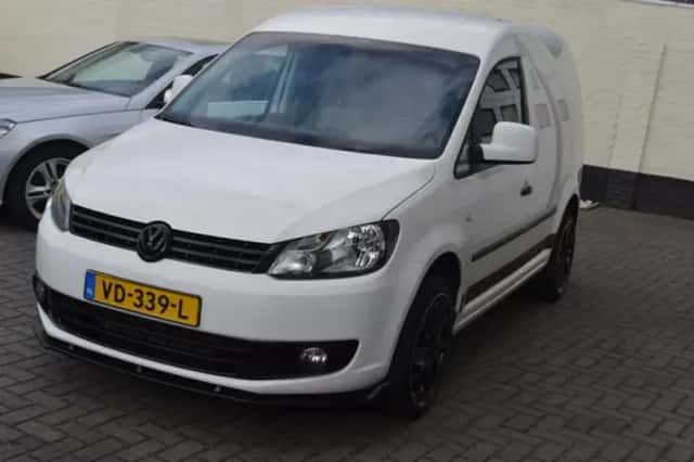 Volkswagen Caddy (2013) thumbnail 3
