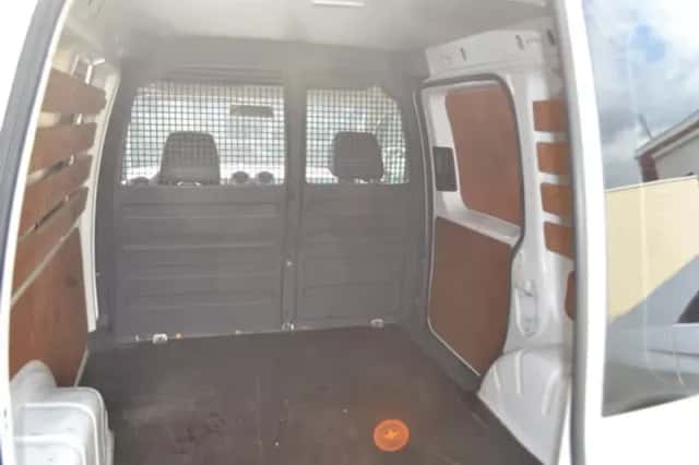 Volkswagen Caddy (2013) thumbnail 6
