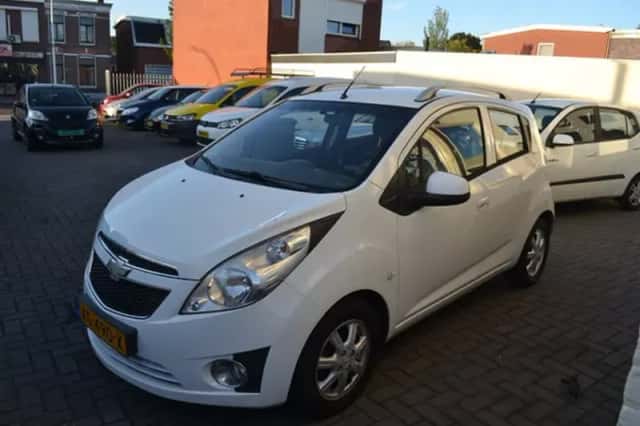 Chevrolet Spark (2012) thumbnail 3