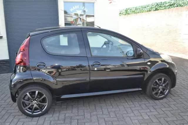 Peugeot 107 (2012) thumbnail 2