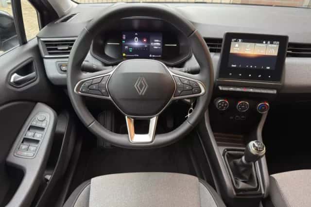 Renault Clio (2025) thumbnail 4