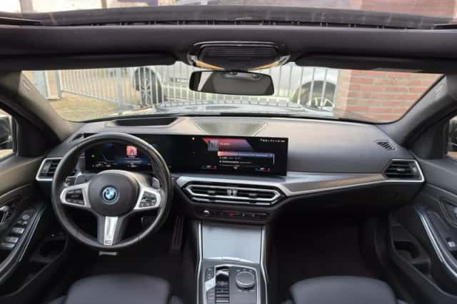 BMW 3-Serie (2022) thumbnail 2