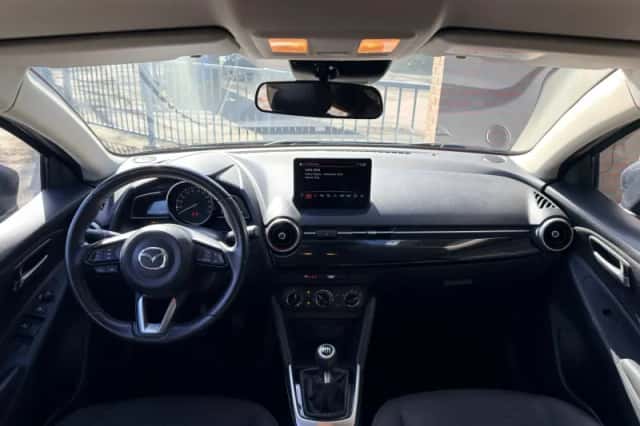 Mazda 2 (2023) thumbnail 2