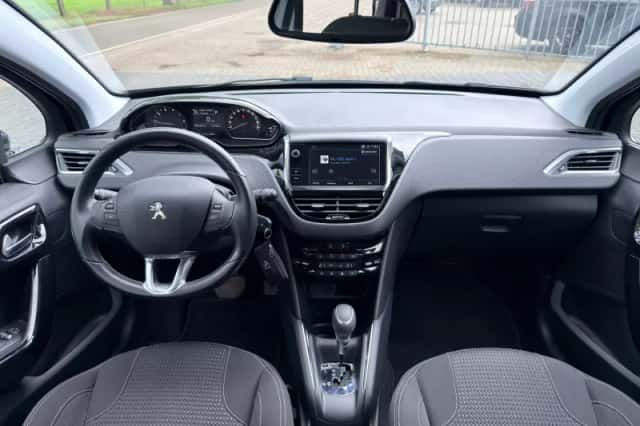 Peugeot 208 (2017) thumbnail 2