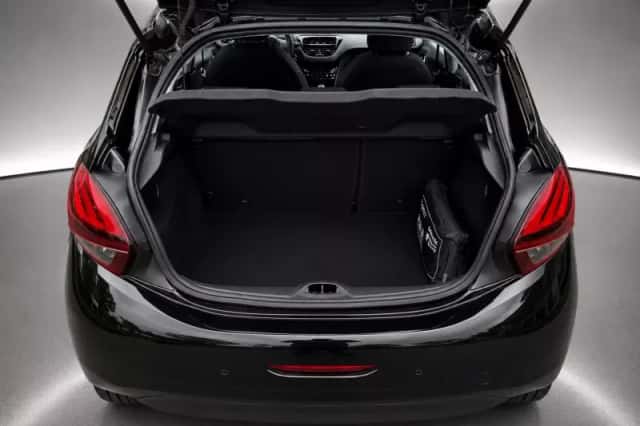 Peugeot 208 (2017) thumbnail 5