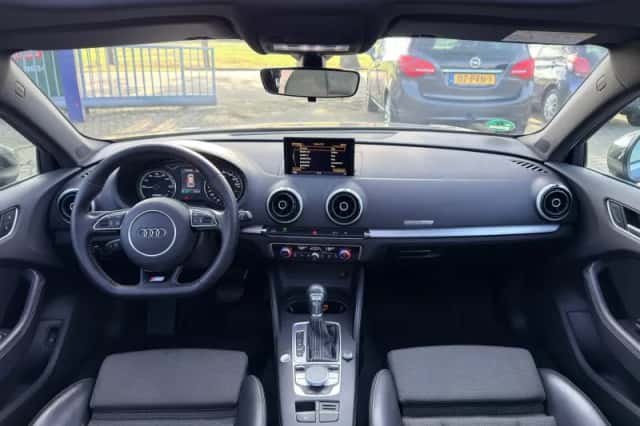 Audi A3 (2015) thumbnail 4
