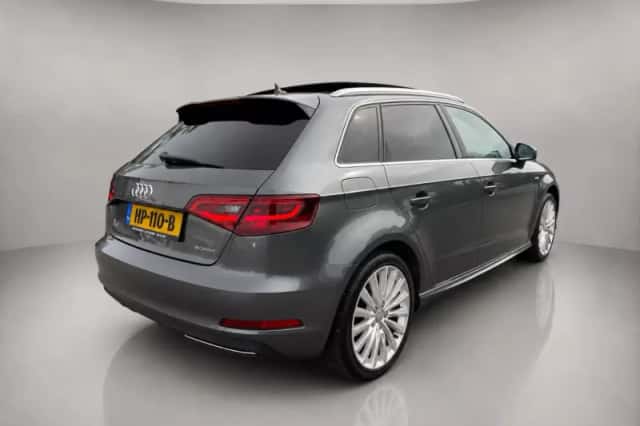 Audi A3 (2015) thumbnail 5