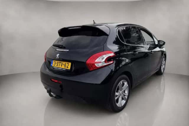 Peugeot 208 (2014) thumbnail 3