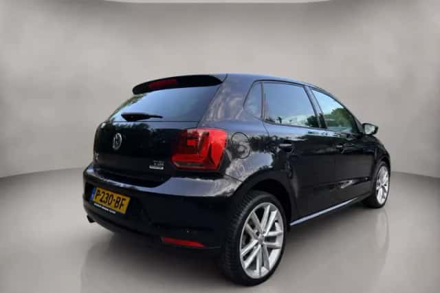 Volkswagen Polo (2015) thumbnail 3