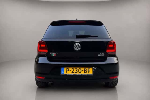 Volkswagen Polo (2015) thumbnail 5
