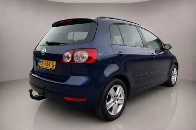 Volkswagen Golf (2009) thumbnail 3