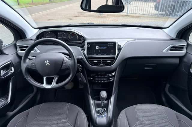 Peugeot 208 (2017) thumbnail 2