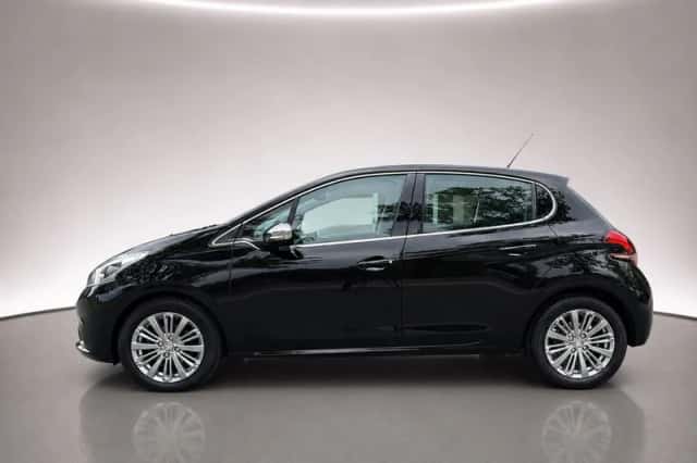 Peugeot 208 (2017) thumbnail 3