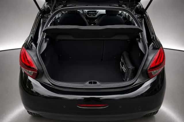 Peugeot 208 (2017) thumbnail 5