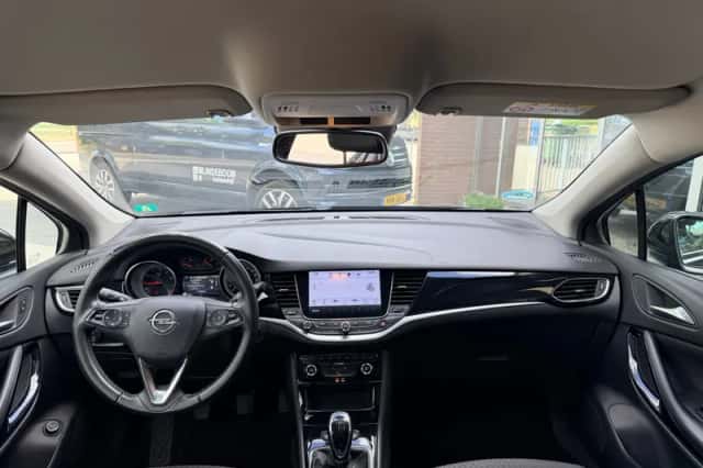 Opel Astra Sports Tourer (2019) thumbnail 2