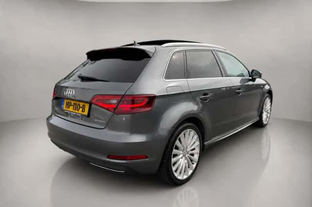 Audi A3 (2015) thumbnail 5