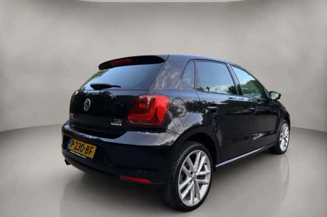 Volkswagen Polo (2015) thumbnail 3