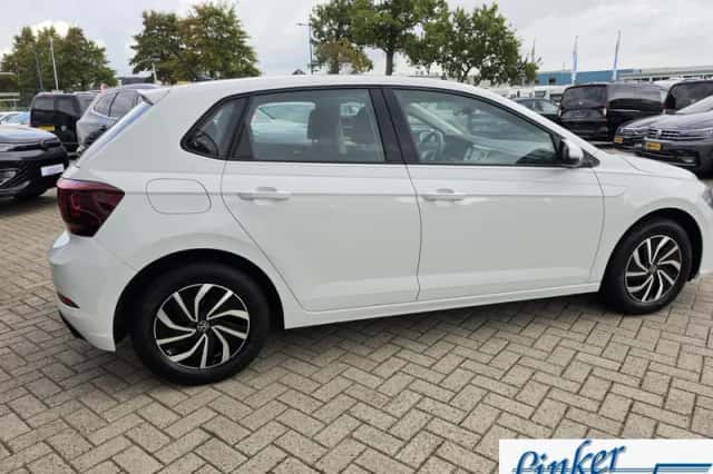 Volkswagen Polo (2022) thumbnail 5