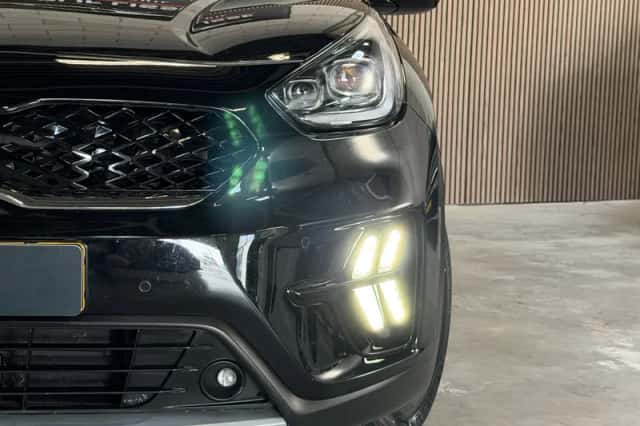 Kia Niro (2021) thumbnail 3