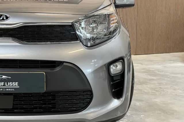 Kia Picanto (2021) thumbnail 3