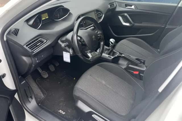 Peugeot 308 (2019) thumbnail 5
