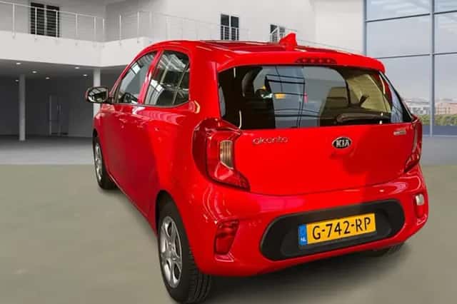 Kia Picanto (2019) thumbnail 3