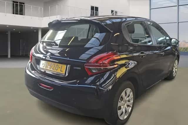 Peugeot 208 (2016) thumbnail 3