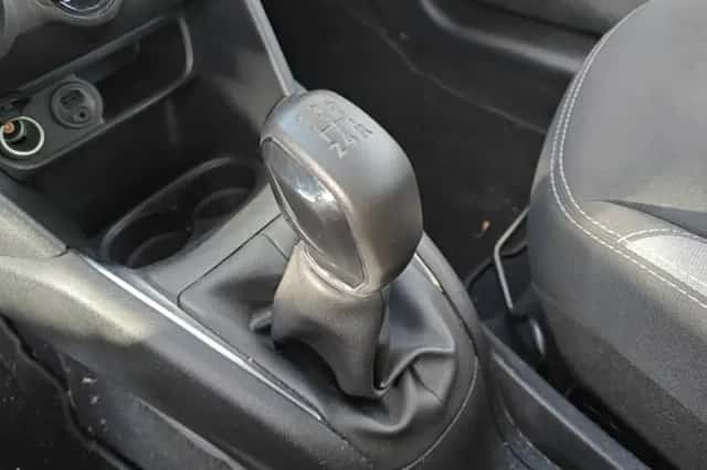 Peugeot 208 (2016) thumbnail 4