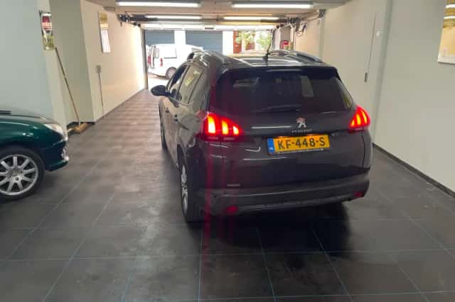 Peugeot 2008 (2016) thumbnail 4