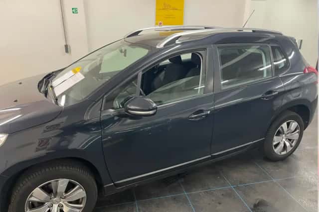 Peugeot 2008 (2016) thumbnail 6