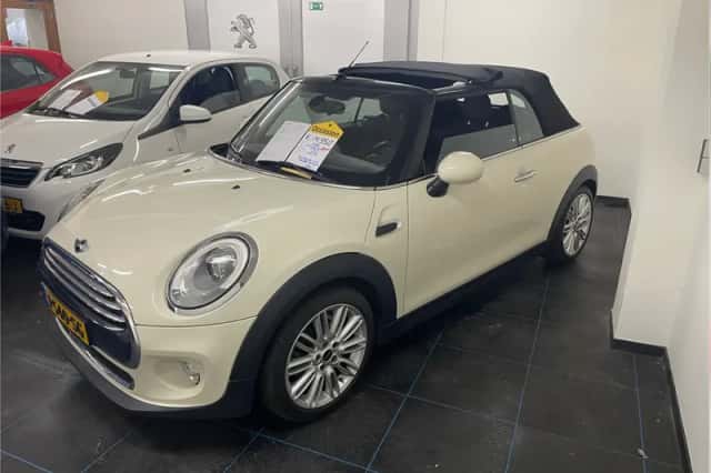 MINI Cooper (2017) thumbnail 1