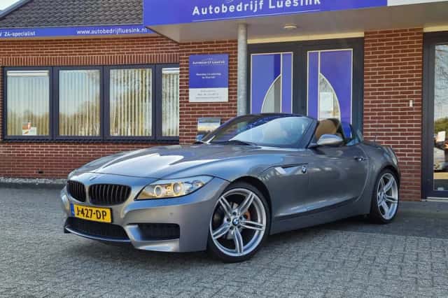 BMW Z4 (2011) thumbnail 2