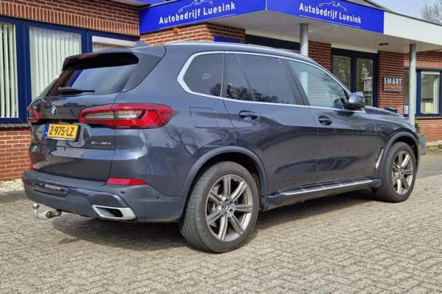 BMW X5 (2020) thumbnail 2